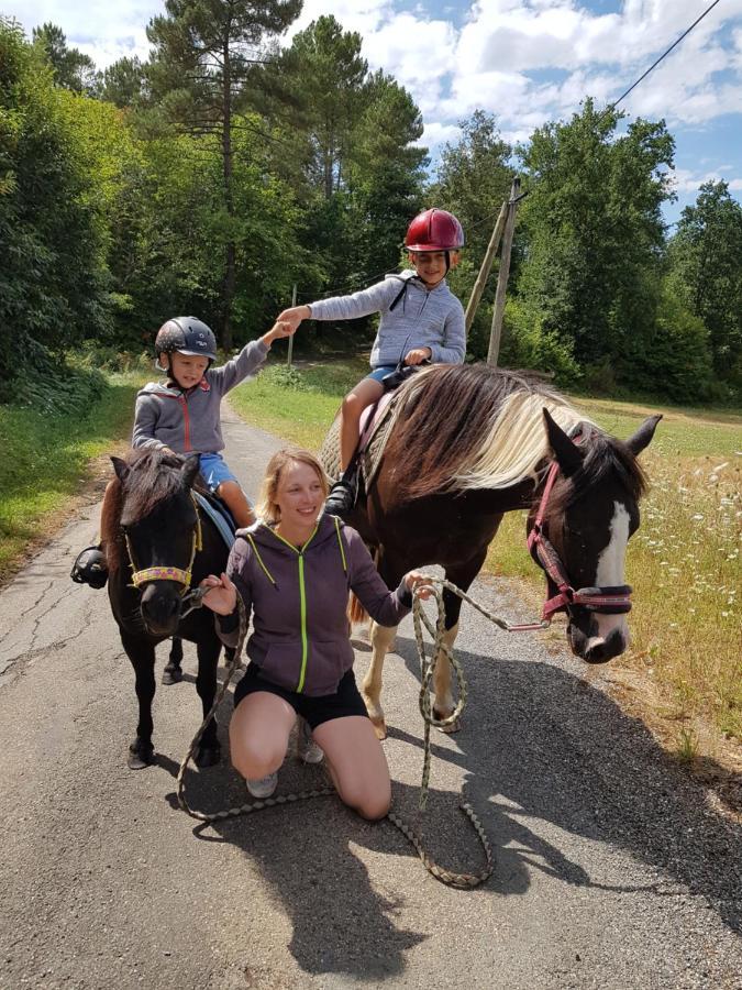 Gite Equestre Domaine Des Crins - Monpazier Capdrot 外观 照片
